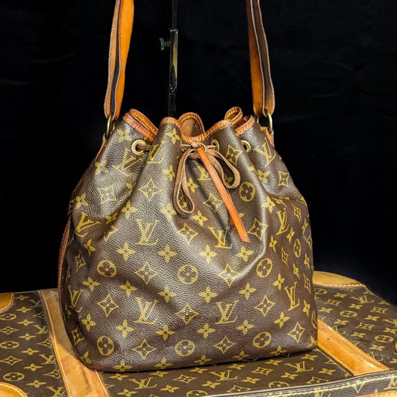 Louis Vuitton Handbags - LOUIS VUITTON Petit Noé Monogram Canvas - Vintage - EUC